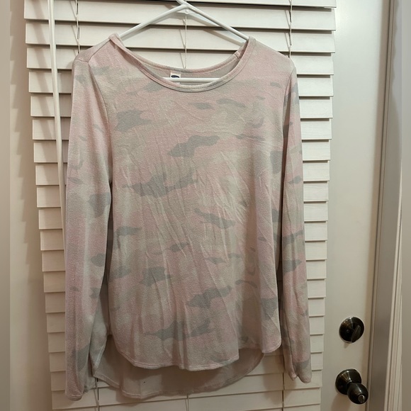 Old navy thin pink and grey camo sweater - Picture 1 of 1